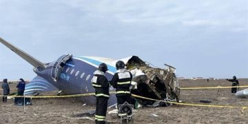Videos del siniestro aereo con avión de Azerbaijan Airlines en Kazajistán: Al menos hay 25 supervivientes