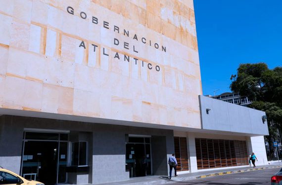 Sujeto armado robó sede bancaria de la oficina de Tránsito en el Atlántico