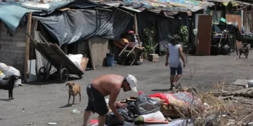 Más de 16 millones de personas viven en estado de pobreza en Colombia: Banco Mundial