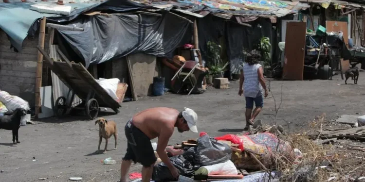 Más de 16 millones de personas viven en estado de pobreza en Colombia: Banco Mundial