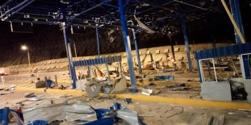 Atentado con motocicleta bomba en peaje Pamplonita: dos policías y un civil heridos
