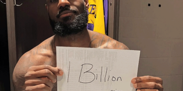 LeBron James hace historia como el jugador con más minutos disputados en la NBA