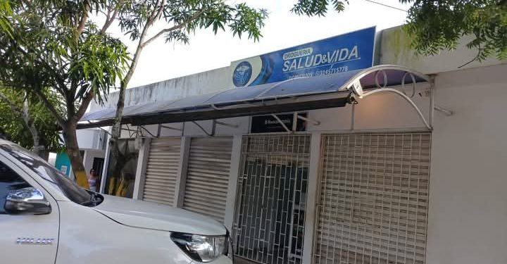 Robo en farmacia de Santo Tomás: $10 millones fueron robados tras ingreso por techo