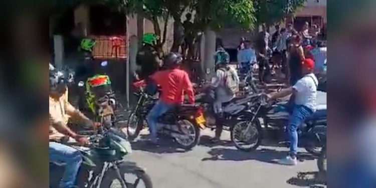 En medio de velorio sicarios llegaron y mataron a un hombre dejando otro herido