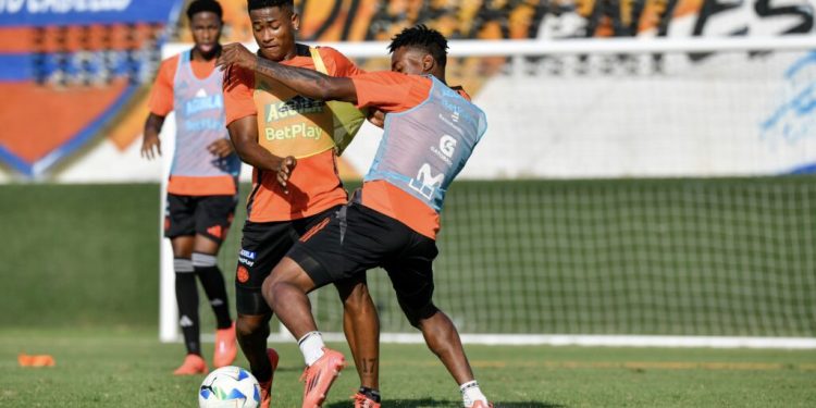 Fútbol en espacio reducido