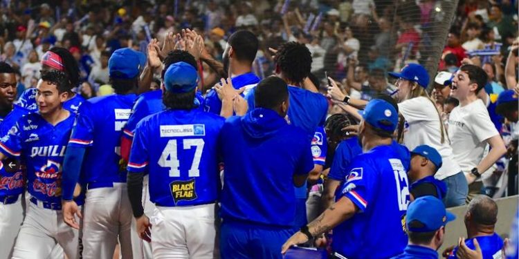 Caimanes vence a Vaqueros y lleva la final de la Liga Profesional de Béisbol a un séptimo juego