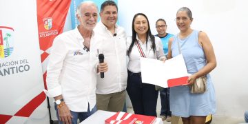 Gobernador Eduardo Verano entregó los primeros 200 títulos de propiedad 2025