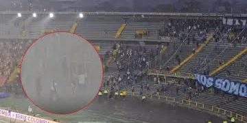 Granizada y caos en El Campín: Pelea entre hinchas de Millonarios y América de Cali