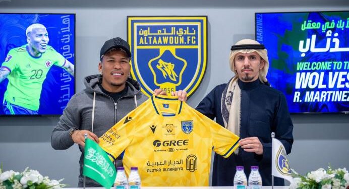 Roger Martínez, nuevo jugador de Al-Taawon