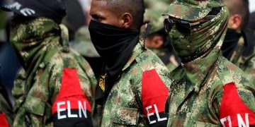 Más del 20 % del ELN opera desde Venezuela, incluido su comando central