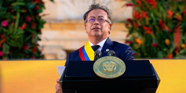 “Una catástrofe si Trump no cumple acuerdos de transición energética”: Petro