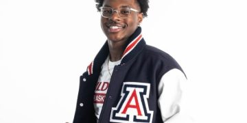 Bryce James, hijo de LeBron, se compromete con Arizona Wildcats