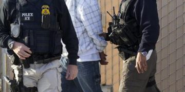 Más de mil inmigrantes son detenidos al día en Estados Unidos