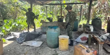 Ejército Nacional desmantela laboratorio de procesamiento de cocaína de la Estructura Primera Armando Ríos en el Guaviare