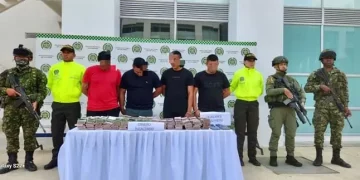 En Cauca, Ejército Nacional capturó cuatro sujetos  que escondían entre costales  más de 900 millones de pesos en un vehículo