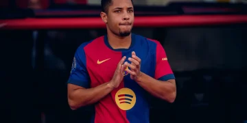 Vitor Roque vuelve a Brasil: Palmeiras compra al delantero del Barcelona