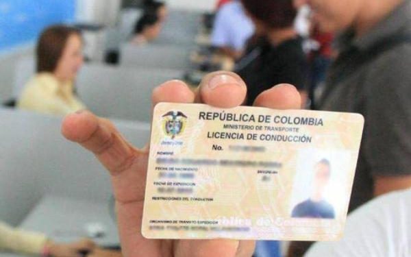 Atención: este 2025 muchos conductores de 30 a 50 años podrían quedar sin licencia de conducción por no renovarla a tiempo