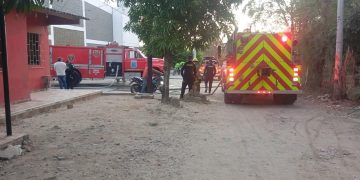 Bomberos controlaron incendio en fábrica de shampoo en Galapa