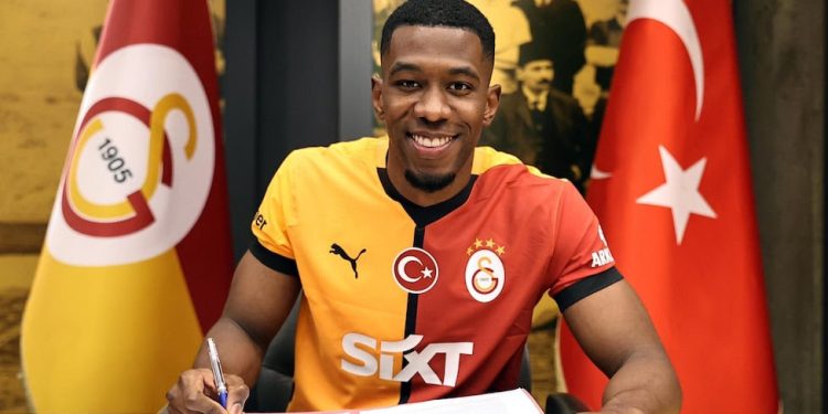 Carlos Cuesta es nuevo jugador del Galatasaray