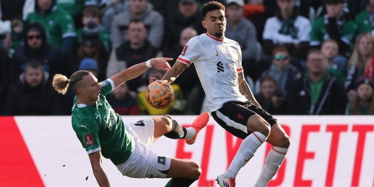 Liverpool cae sorpresivamente ante Plymouth Argyle en la FA Cup