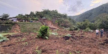 Tragedia en Caldas: deslizamiento deja dos muertos y siete desaparecidos