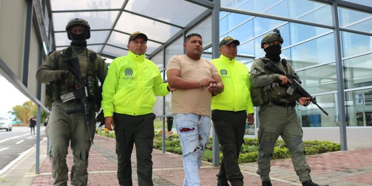 Capturan a alias ‘Camilo’, cabecilla del ‘Frente Dagoberto Ramos’ y reclutador de menores en el Cauca