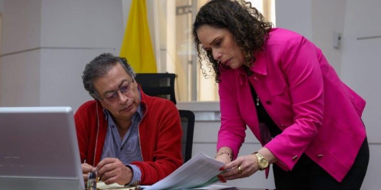 María Constanza García responde a Petro: “Jamás vi la corrupción que usted señala, ni fui parte de ella”