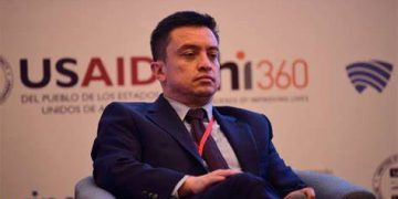 Acusan a exviceministro del Interior de exceder sus funciones al convocar sesiones extras sobre la reforma a la salud