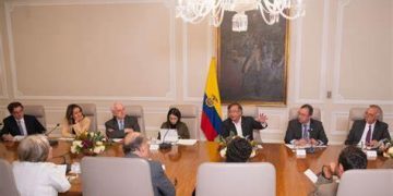 Gustavo Petro presentará su nuevo gabinete este jueves en el Teatro Colón