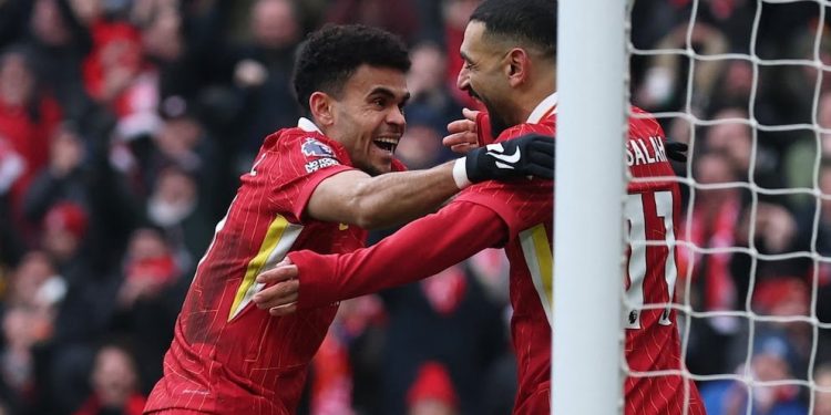 Luis Díaz brilla en la victoria del Liverpool ante Wolverhampton