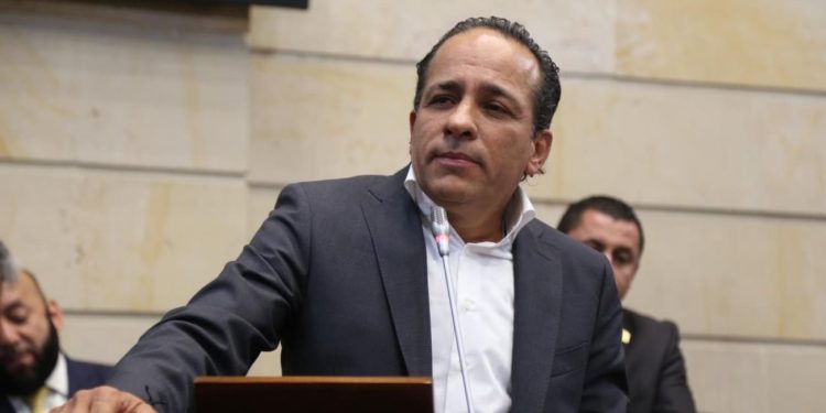 Nueva renuncia en el Gobierno de Petro: Alexander López deja la dirección del DNP