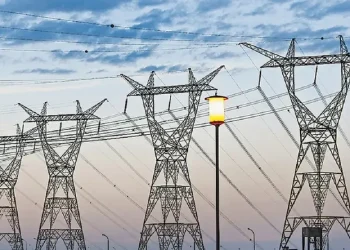 Procurador General llama a garantizar continuidad del servicio de energía ante riesgos de desabastecimiento y déficit de subsidios