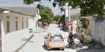 Accidente entre bus intermunicipal y motocicleta deja dos heridos en Baranoa, Atlántico