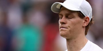 Jannik Sinner enfrenta posible sanción de hasta dos años por dopaje