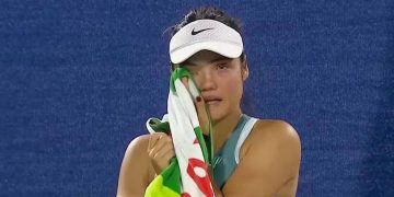 Emma Raducanu sufre colapso en Dubai tras ver a su presunto acosador en la grada
