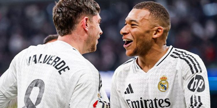 Barcelona se impuso y goleó al Sevilla, ubicándose a dos puntos del Real Madrid