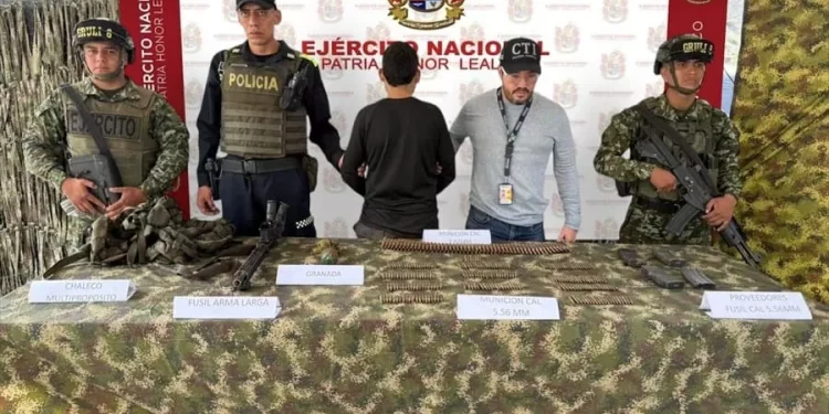 Ejército Nacional somete a la justicia a explosivista del GAO-r Jaime Martínez en Dagua, Valle del Cauca