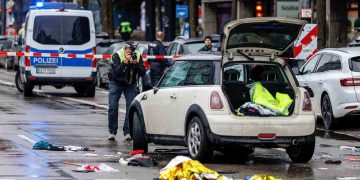 Conductor en el centro de Múnich embiste a grupo de personas, dejando al menos 20 heridos