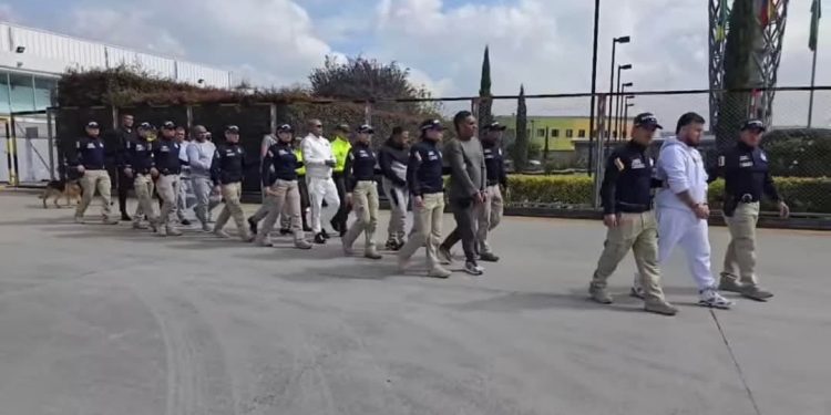 Ocho colombianos extraditados a EE.UU. por narcotráfico y crimen organizado