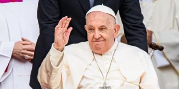 Francisco iguala la segunda hospitalización más larga de un Papa