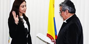 Diana Bustamante asume como nueva agente interventora de Air-e