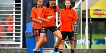 Ajustes tácticos y trabajo de equipo en el entrenamiento de la Selección Femenina