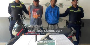 Capturan a dos hombres en flagrancia con pistola en Sabanalarga, Atlántico