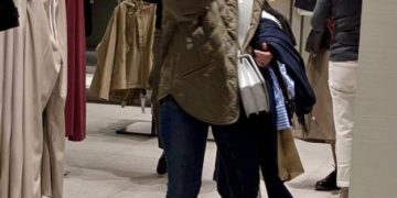 Laura Sarabia es criticada por supuesta foto de compras en España
