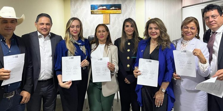 La Comisión VII enfrenta su decisión clave sobre la Reforma Laboral en medio de las marchas