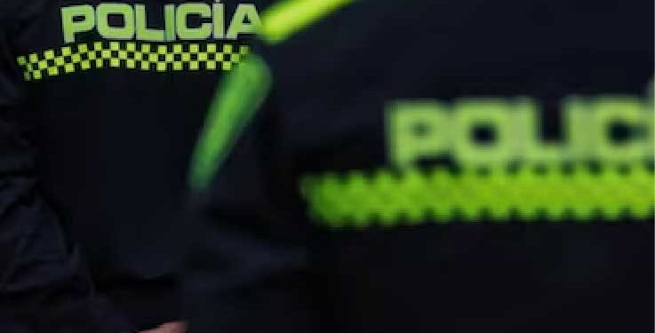 Cargos a subintendente de la Policía Nacional, por presunta oposición a periodistas para ejercer su labor