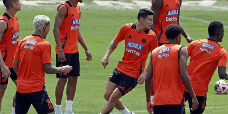Colombia ya entrena con el grupo completo de cara al duelo ante Brasil