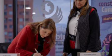 A dos años de la Ley de Utilidad Púbica, Defensoría del Pueblo y Minjusticia firman convenio que implementa esta norma