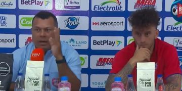 Video | Carlos Silva estalla contra el arbitraje: “Convirtió un 2-0 en un 1-1, eso no lo ha hecho nadie”