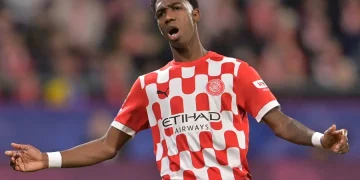 Yaser Asprilla deja buenas sensaciones en el empate entre Girona y Valencia 1-1